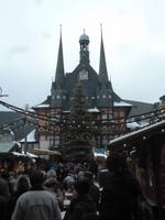 Weihnachtsmarkt vor dem Rathaus