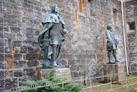 Statuen von Hohenzollern im Außenbereich der Burg