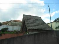 Strohgedeckte Häuser in Santana