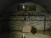 Menschliche Schädel im Beinhaus in Hallstatt