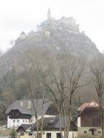 am Wege vorbei an Burg Hochosterwitz