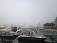 045 die Dubai Marina im dichten Nebel