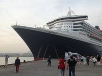 146 die Queen Mary 2 in Abu Dhabi