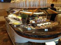 200 Mittagessen im Luxushotel 'Emirates Palace'