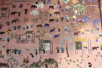 132 einzigartige Dekorationen an den Wänden