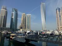 Dubai Marina mit Infinity-Tower