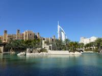 Burj al Arab vom Madinat Jumeirah aus gesehen