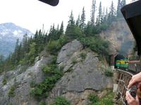 Fahrt mit dem Zug der White Pass und Yukon Railway