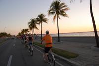 Radtour entlang des Malecón in Cienfuegos