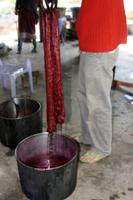 So wird die Seide gefÃ€rbt