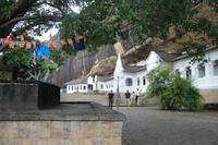 Führung im Felsentempel von Dambulla