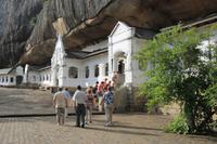 Führung im Felsentempel von Dambulla