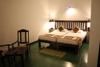 Zimmerbeispiel Kassapa Lions Rock bei Kimbissa