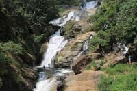 Am Rawana Ella Wasserfall in Sri Lanka