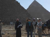 Vor den Pyramiden