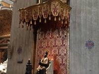 082 Bronzestatue des Hl. Petrus