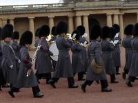 Wachablösung vor dem Buckingham Palace
