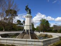 Madrid - Denkmal des gefallenen Engels in Retiro Park