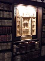 Elfenbeinaltar in der Bibliothek