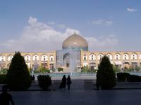 Blick auf die Lotfullah-Moschee 