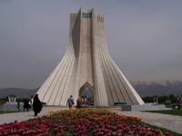 das Azadi-Monument in Teheran