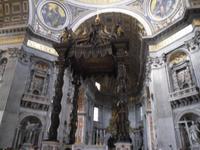 ... im Petersdom (Papstaltar) ...