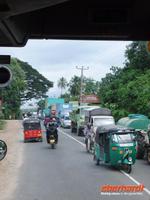 Straßenverkehr in Sri Lanka