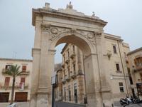 Stadttor in Noto