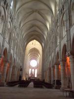 Raumwirking im Inneren der Kathedrale von Laon