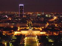 Blick vom Eiffelturm zum Tour Montparnasse
