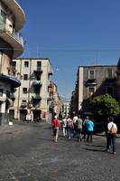 Die zerstörte Stadt wurde nach 1669 schachbrettartig wiederaufgebaut und mit langen Magistralen, die stets den blick zum Ätna freigeben