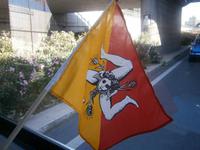 Sizilinische Flagge mit dem Kopf der Meduse