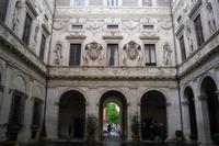 Innenhof des Palazzo Spada