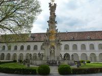 Pestsäule Kloster Heiligen Kreuz