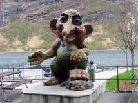 Troll im Hafen von Geiranger