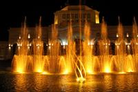 Licht- und Misikspiele am Platz der Republiken 