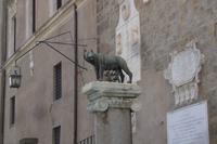 Kopie der Kapitolischen Wölfin mit den Säuglingen Romulus + Remus auf dem Kapitolshügel