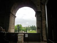 23.04.2013 Blick aus dem Kolosseum auf Rom