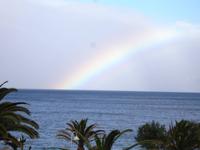 Regenbogen über dem Meer in Canico de Baixo