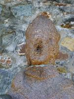 ... wenn man Nadeln in seine Nase sticht.