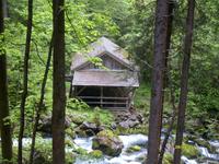 Alte Mühle am Wasserfall