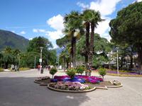 Meran, die Kurpromenade im Blumenschmuck