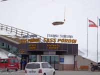 Pordoipass, Talstation der Seilbahn