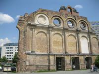 Anhalter Bahnhof-Hintergrund Novotel