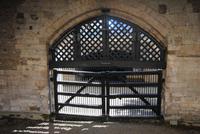 Haupttor durch das die Gefangenen von Flussseite her gebracht wurden