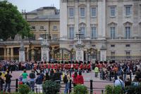 Auszug der Regimenter aus dem Buckingham Palast nach Wachablösung
