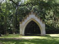 wir entdeckten noch einige kleine Sehenswürdigkeiten im Park,  ...