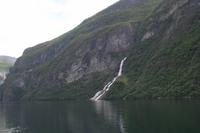 Fahrt auf dem Geirangerfjord (Wasserfall 