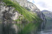 Fahrt auf dem Geirangerfjord (Wasserfall 