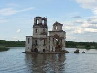 Kirchenruine Krochino im Weißen See